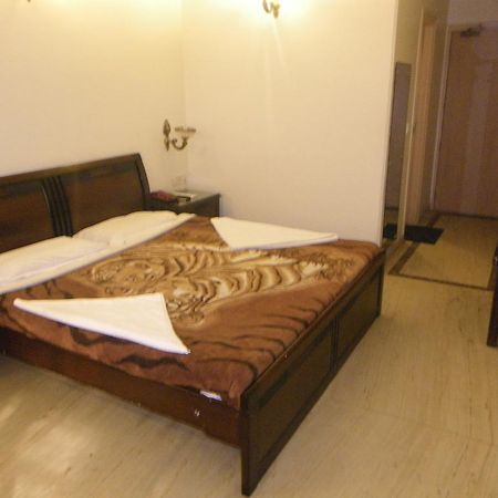 Hotel Grand City Srīnagar Extérieur photo