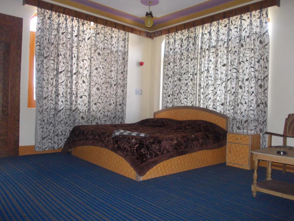 Hotel Grand City Srīnagar Extérieur photo