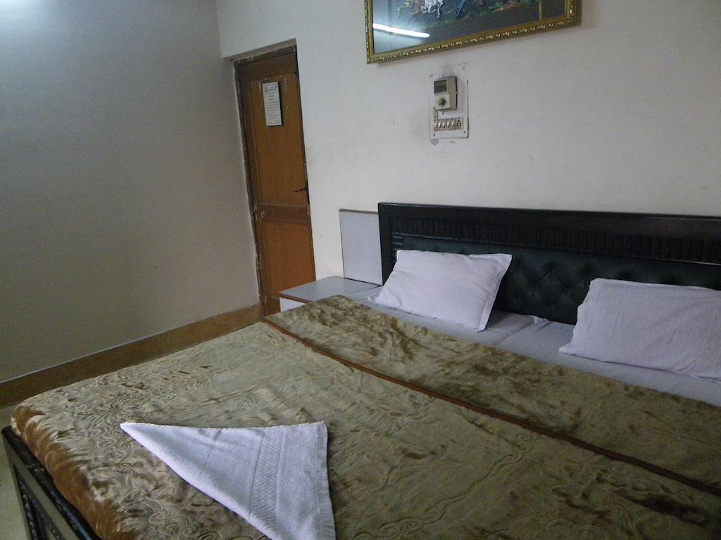 Hotel Grand City Srīnagar Extérieur photo