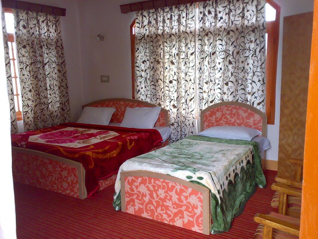 Hotel Grand City Srīnagar Extérieur photo