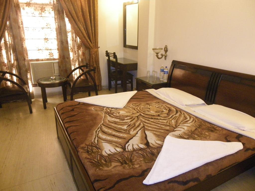 Hotel Grand City Srīnagar Extérieur photo