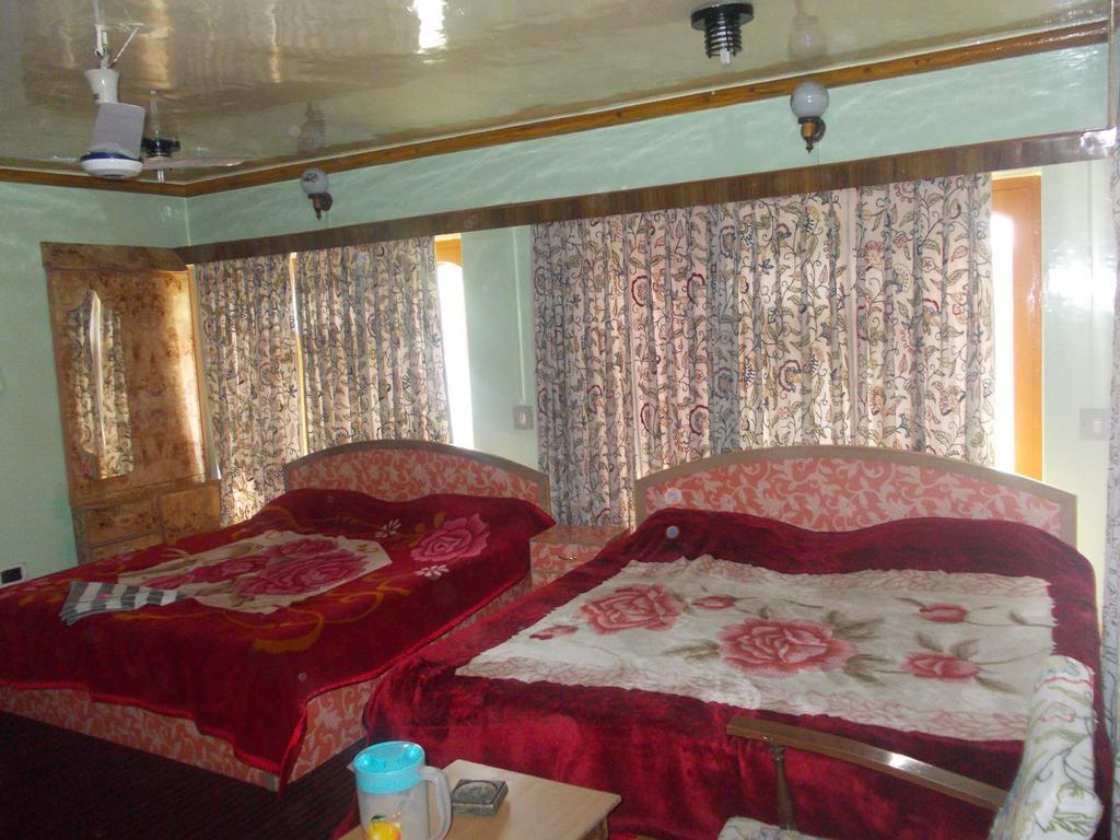 Hotel Grand City Srīnagar Extérieur photo