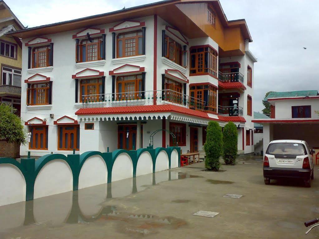 Hotel Grand City Srīnagar Extérieur photo