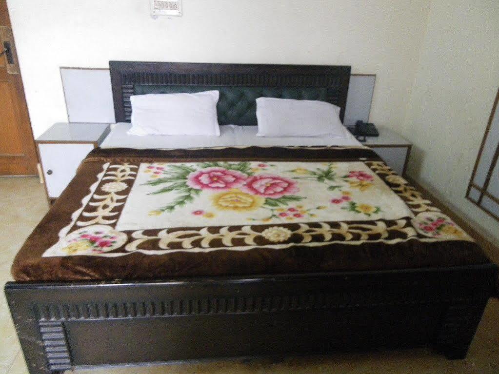Hotel Grand City Srīnagar Extérieur photo